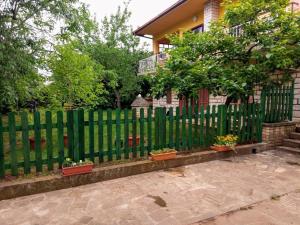 Apartment Sanja near the sea, spacious and green :)