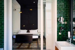 Deluxe Double Room room in Praktik Rambla