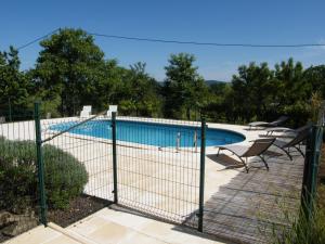 Maisons de vacances LOU MALINBOUZAT VILLA CLIMATISEE AVEC PISCINE PRIVEE a L'OREE DU PERIGORD : photos des chambres