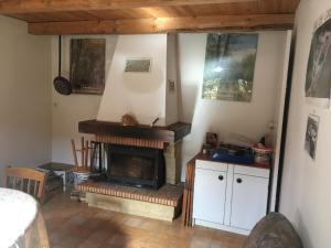 Jolie petite maison dans hameau en pleine nature