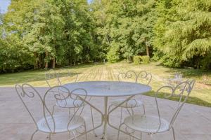 Maisons d'hotes Chateau d'Avesnes - Le Castelet : photos des chambres