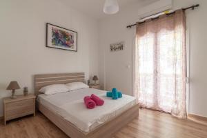 Modern Renovated Apt next to the BeachFront