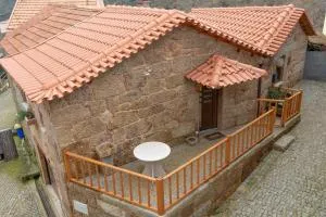 Casa Largo S Lourenço e Casa da Videira - Cotelo