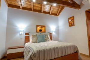 Casa Largo S Lourenço e Casa da Videira