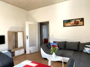 Pirna/Dohna, 2 R.-Wohnung in Mehrfamilienhaus - Dohna