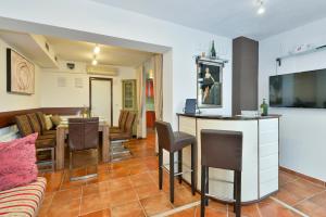 Juras Country House, bazen, sauna ,hot tube,vrt