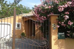 Villas CALME VILLA DANS GOLF - PISCINE PRIVEE SECURISEE : photos des chambres