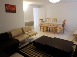 Villas Modern Bright House : photos des chambres