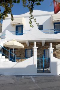 Pepi's Rooms Milos Greece