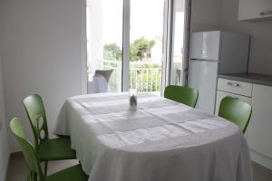 Superior apt, 4 rooms, 4 bathrooms