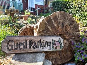 Studio Near Lyme Regis, Dog Friendly, Self Catering, Small Garden, Free Private Parking"