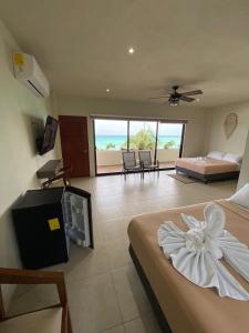 Cuxos Hotel Beachfront