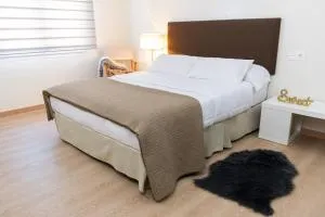 La Cueva de Villahormes - Naves