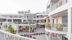 Ladies Beach Suite Hotel