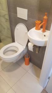 StudioSpanie Art Studio I small