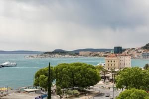 5th FLOOR Apartment- Harborview