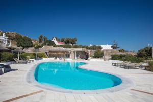 Five-Bedroom Villa - Split Level  room in El Mar Estate & Villas