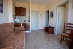 Eriphilly Studios & Apartments