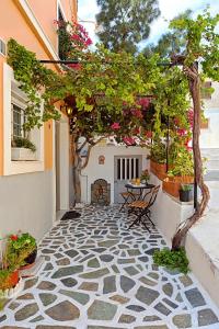 Aeolia apartments Syros Greece