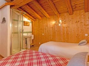 Chalets Modern chalet just 350 m from the ski lifts : photos des chambres