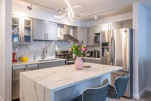 Anniversary and Honeymoon 1 Bedroom Suite 168