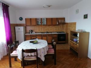 Sunny Family Apartment, Klenovica (4+2 pax)