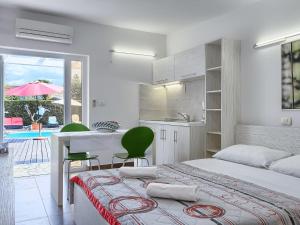 Apartment Nika-10 by Interhome 