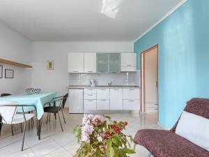 Apartment Nika-2 by Interhome