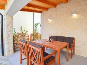 Holiday Home Ante by Interhome