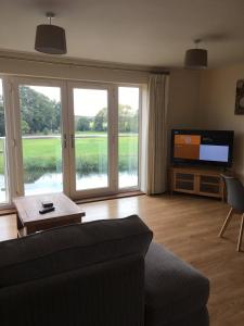 Penthouse Apartment On The River - 65 Skipper Way