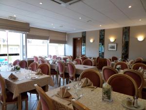 Hotels Hotel Des Tilleuls : photos des chambres