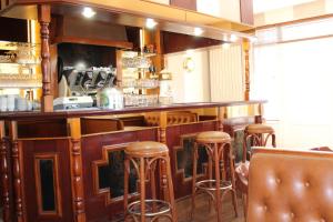 Hotels Hotel Des Tilleuls : photos des chambres