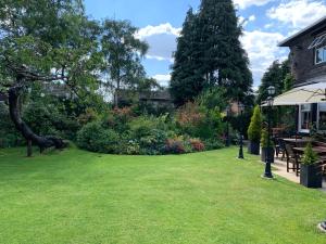 Dimple Well Lodge Hotel