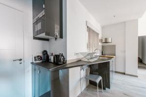 AD32 Apartamento Luminoso a los pies del Puente de Triana