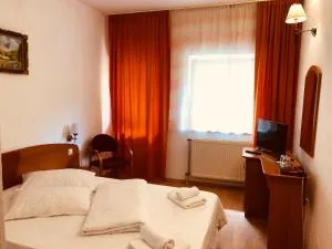 Hotel Poenita - Apold