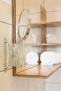 Hotels LOGIS HOTEL & RESTAURANT Le CARNOT : photos des chambres