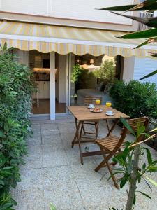 Appartement avec terrasse au centre de GRUISSAN