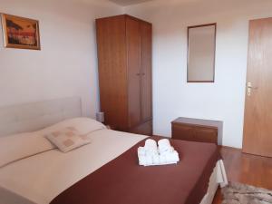 Apartments Deranja