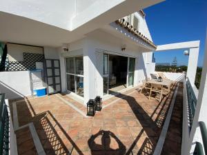 Jardines de Artola Penthouse - EaW Homes