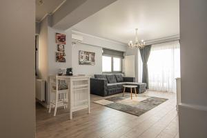 ByTheLake Superior Apartment