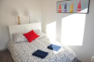 Appartements Appartement cosy refait a neuf au coeur de Saint Nazaire a 300m du front de mer : photos des chambres