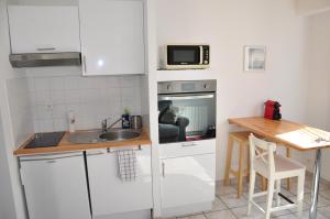 Appartements Appartement cosy refait a neuf au coeur de Saint Nazaire a 300m du front de mer : photos des chambres