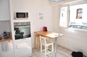 Appartements Appartement cosy refait a neuf au coeur de Saint Nazaire a 300m du front de mer : photos des chambres