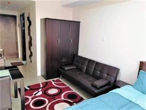 Studio Condominium - Short and Long Term Staycation
