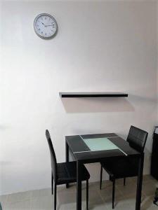 Studio Condominium - Short and Long Term Staycation