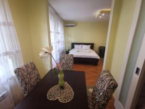 Twin Belville Apartments