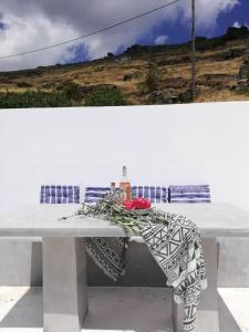 CHARMING 2BR Stone Cottage, Lively Greek Village Tinos Greece