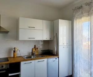 Appartements Appartement cosy balcon vue degagee au coeur de Marseille - Joliette : photos des chambres