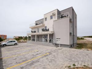 Lovely Apartment in Novalja near Seabeach and Town Centre