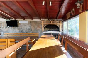 Apartments Nika with swimming pool and beautiful sea view